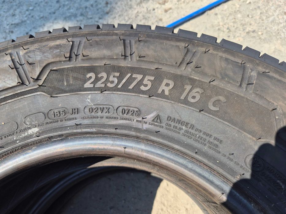 2 Anvelope de VARA - 225/75/16C - Michelin - Stare F BUNA - DOT 2025