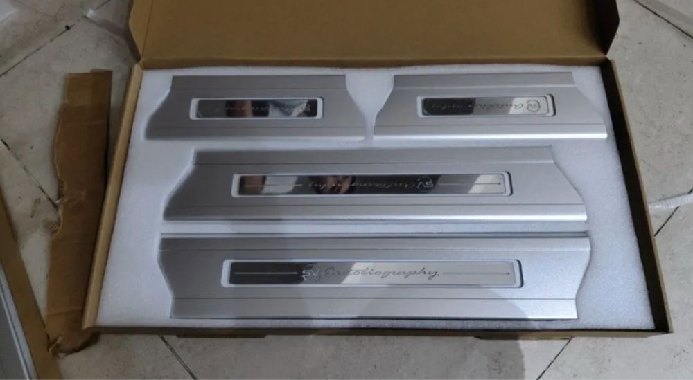 Set ornamente praguri LED Autobiography Range Rover Vogue L405