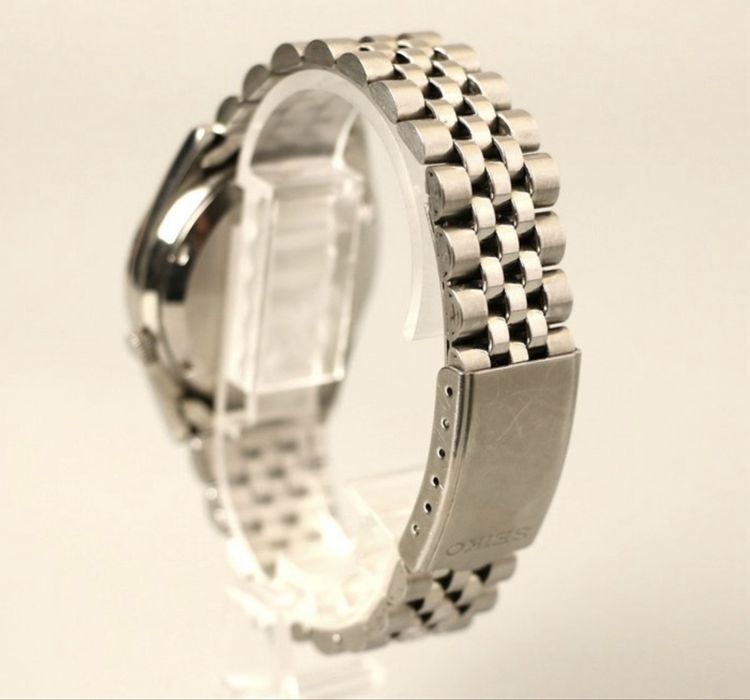Seiko 5 Date just  - Automatic