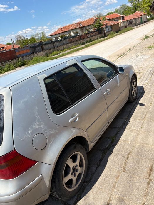 Голф 4 1.9 TDI на части или цяла