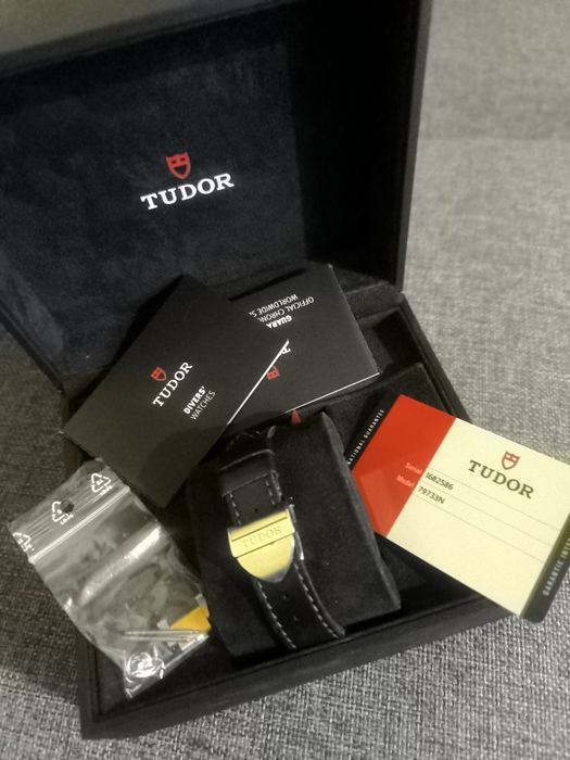 Tudor Black Bay Gold