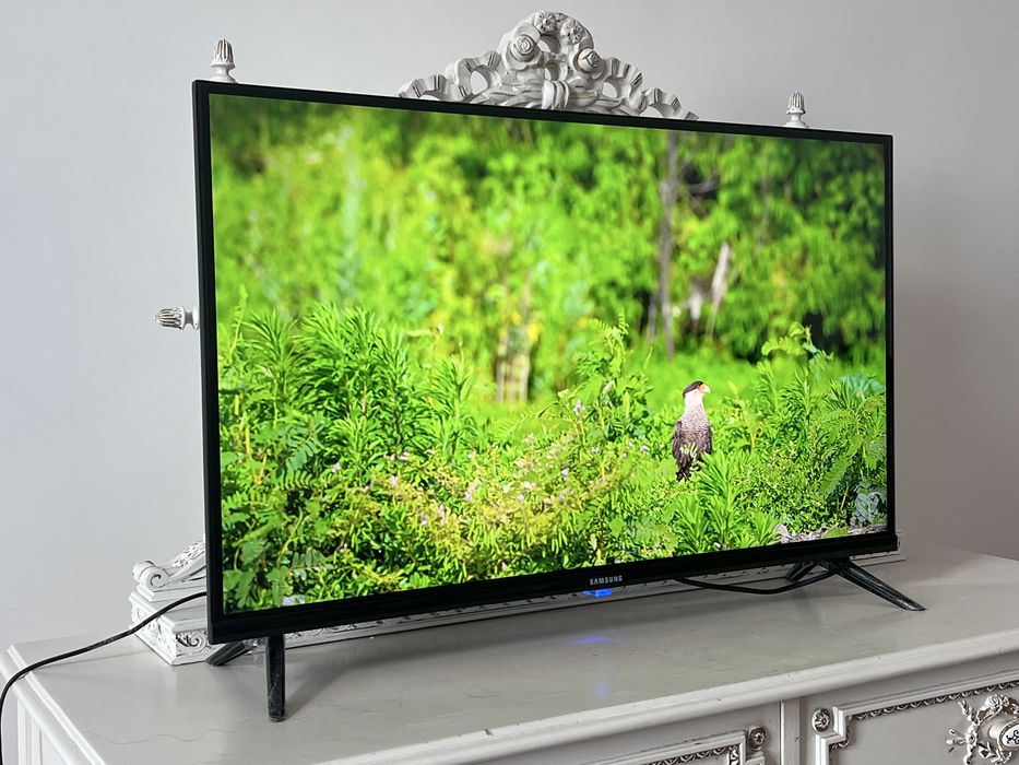 Телевизор Samsung Smart TV 32" диагональ Android 11, YouTube, Wi-Fi