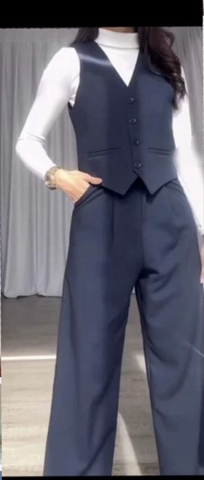 Жилетка с брюками