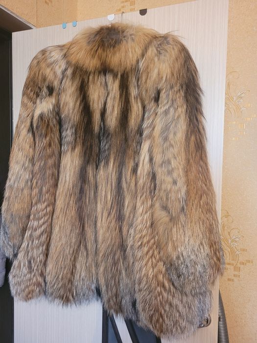 Продам шубу лисью