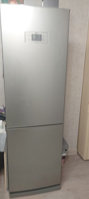 Холодильник LG  сатылады