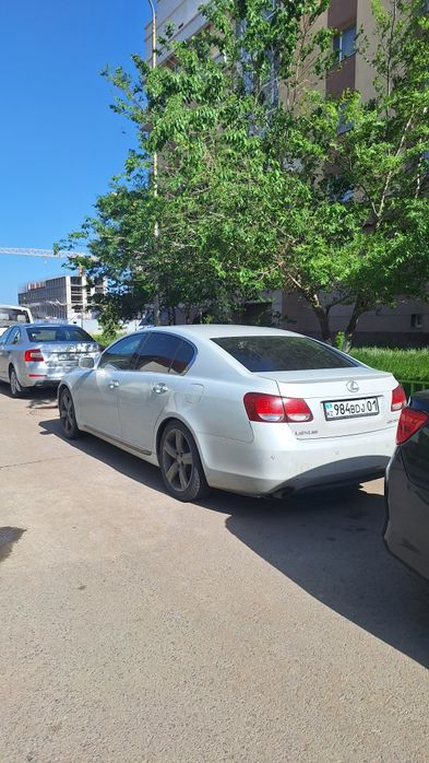 Lexus GS 300 спорт седан