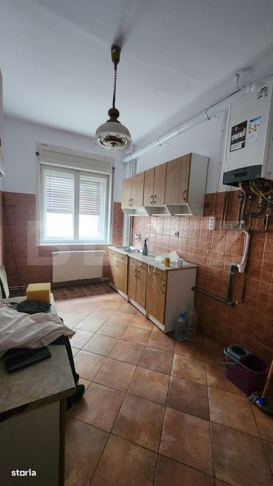 Spatiu Birou de Inchiriat, 460 mp Utili, zona Centrala