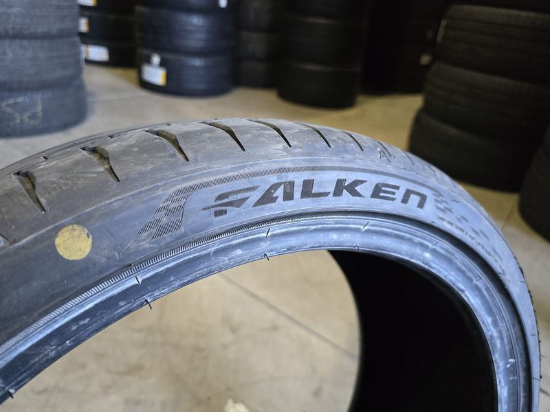 235/35/19 Falken 2бр