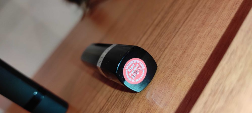 червило Ultra AVON