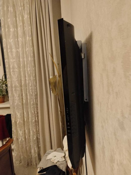 Срочно продам оригинальный телевизор "LG"