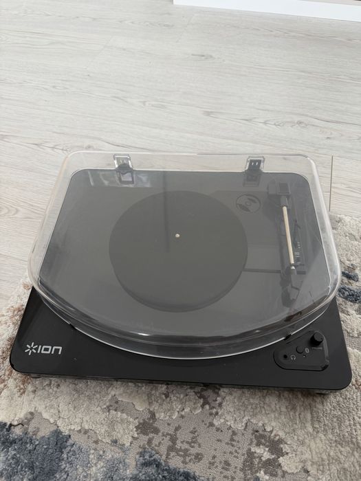 Pick-up Ion Audio cu bluetooth
