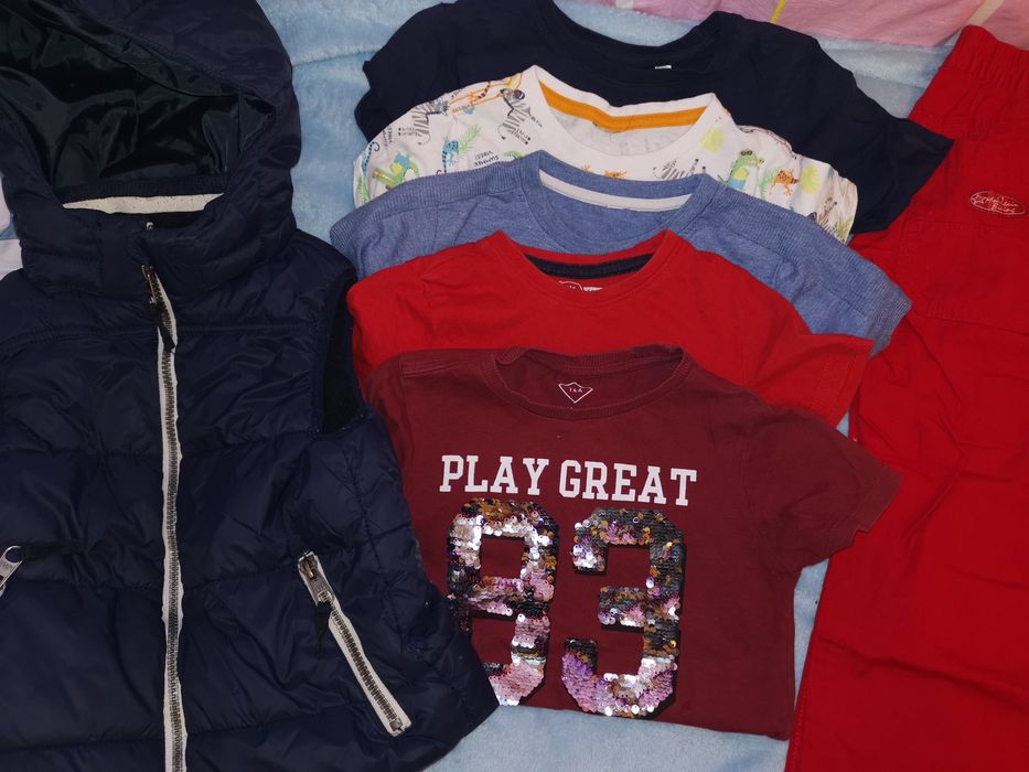 Lot hăinuțe 5-6 ani vesta groasa, pantaloni