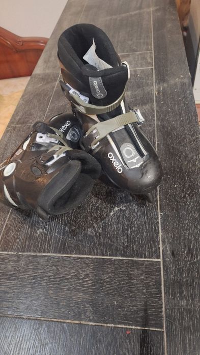 2 perechi Patine gheață,mărimea 34-36.