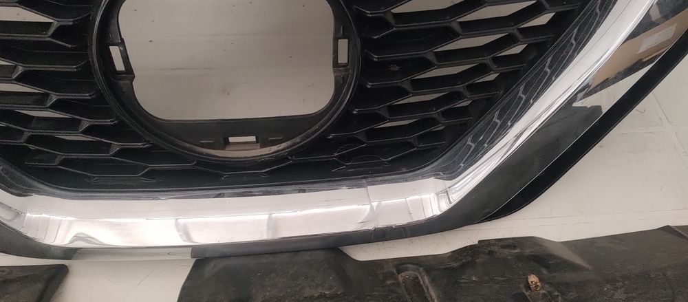 Grila bara fata , trager Nissan Qashqai J11