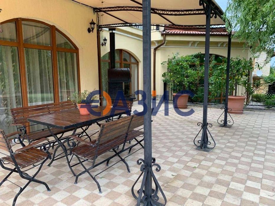 Продава се Къща в Варна, Младост 1 - 1900 кв.м за 470 €/кв.м - Снимка #3