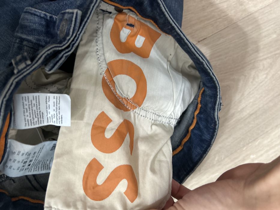 BOSS дънки чисто нови