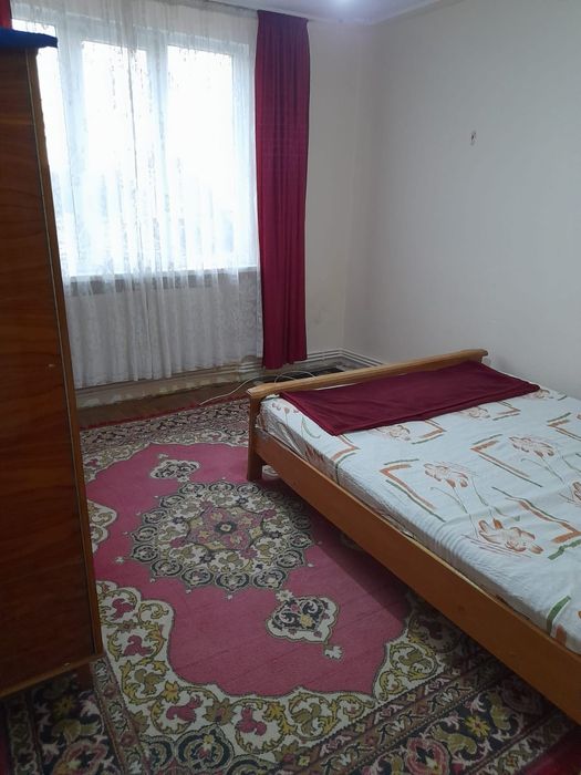 Apartament 3 camere .semidecomandate  de inchiriat sau de vânzare. .