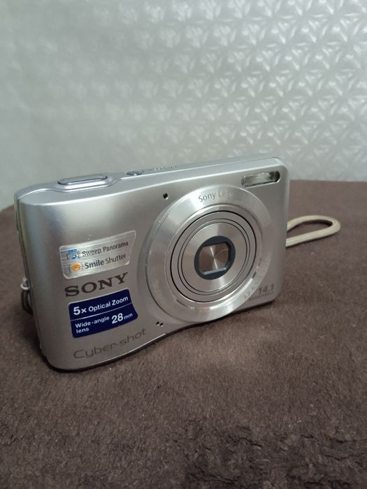 Продам фотоапарат Sony DSC-S5000