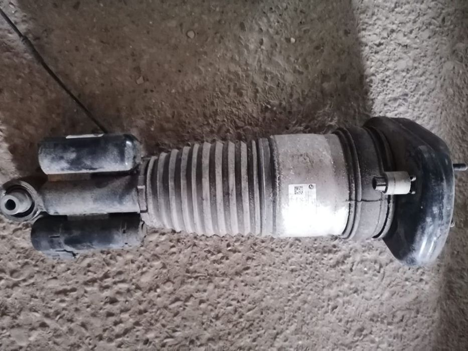 Perne aer cu amortizor spate bmw seria 5 g30, g31 2017 756882823(4)07