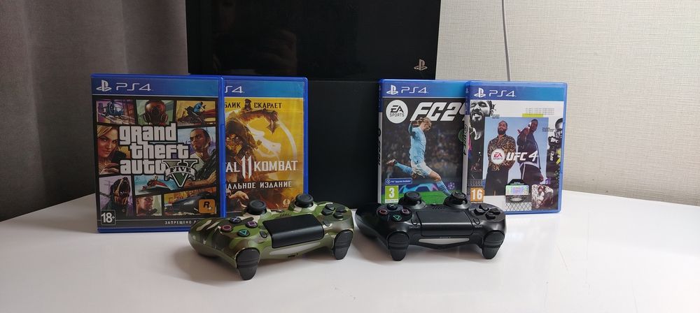 Playstation 4 fat в хорошем состоянии срочно