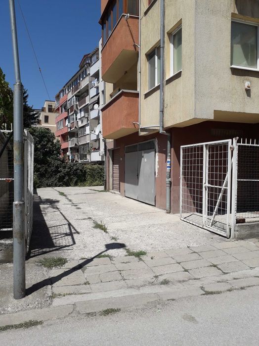 Продава се Тристаен апартамент в Пловдив, Въстанически - 113 кв.м за 1850 €/кв.м - Снимка #19