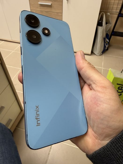 Infinix Hot 30i 4+2/128gb