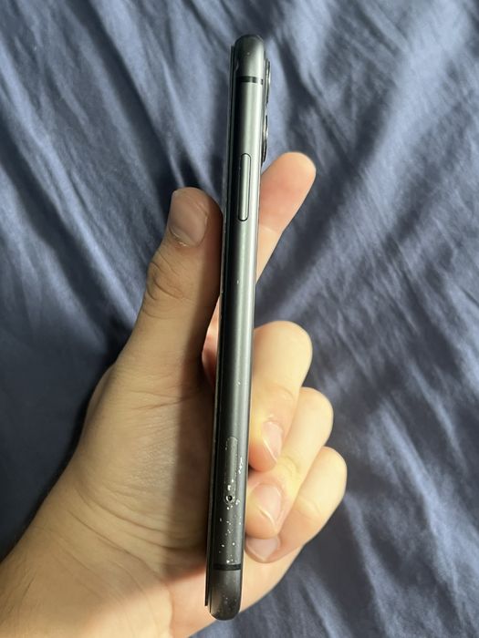 iPhone 11 64GB Negru - Citește descrierea