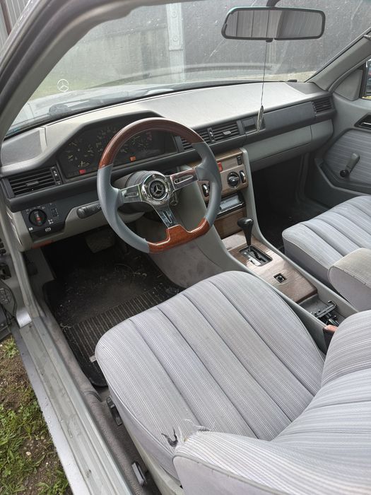 Mercedes benz w124