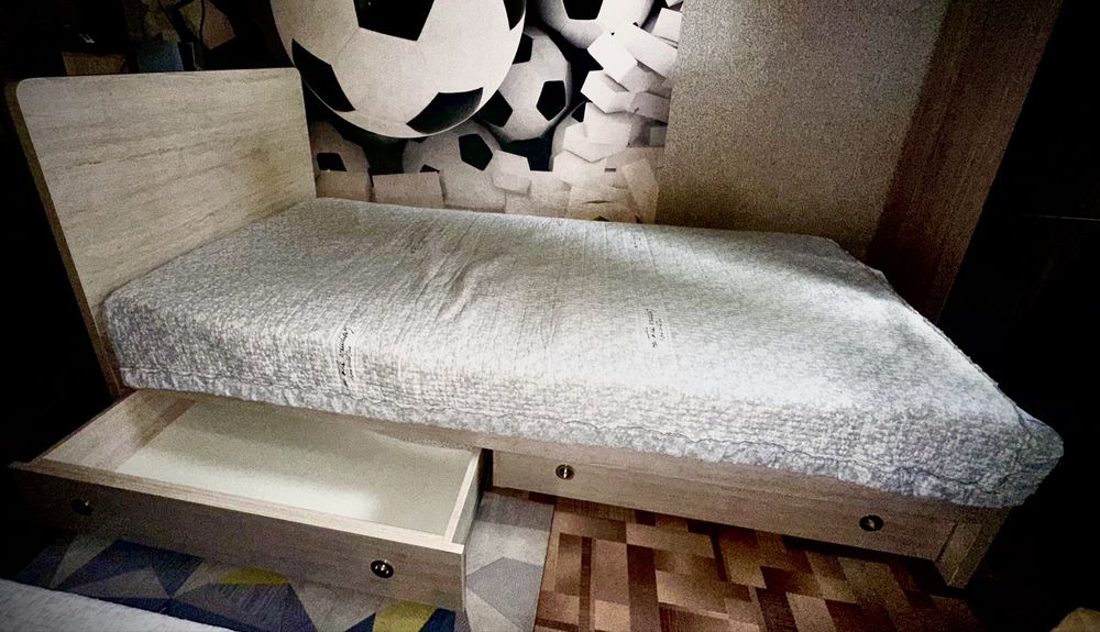 3 кровати, 1-180x2м, 2-90x2м