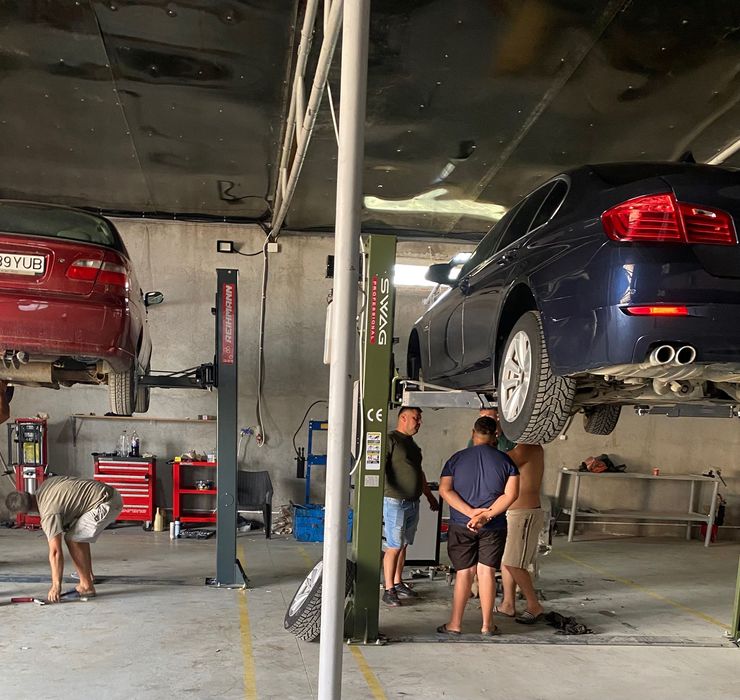 Service de închiriat/ angajez mecanici auto