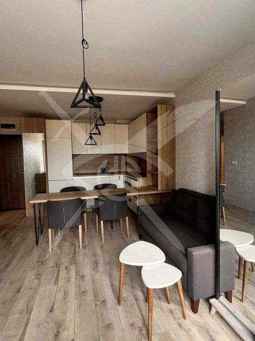 Дава се под наем Двустаен апартамент в Варна, м-т Св. Никола - 50 кв.м за 500 € - Снимка #1