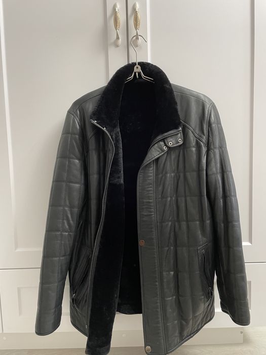 Продам куртку кожаную