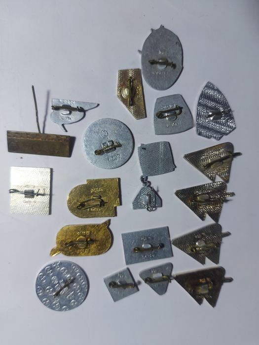 Советские значки.