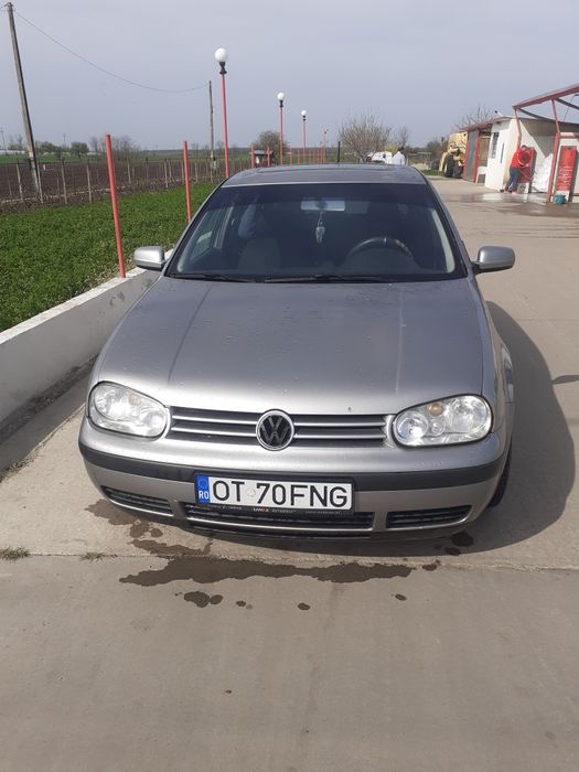 Vand golf 4 anul 2003