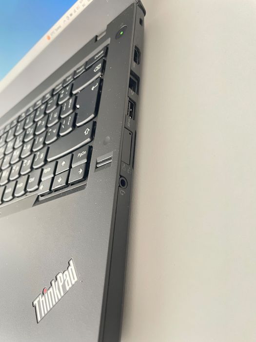 Lenovo Thinkpad T460 8gb RAM 240 gb Ssd