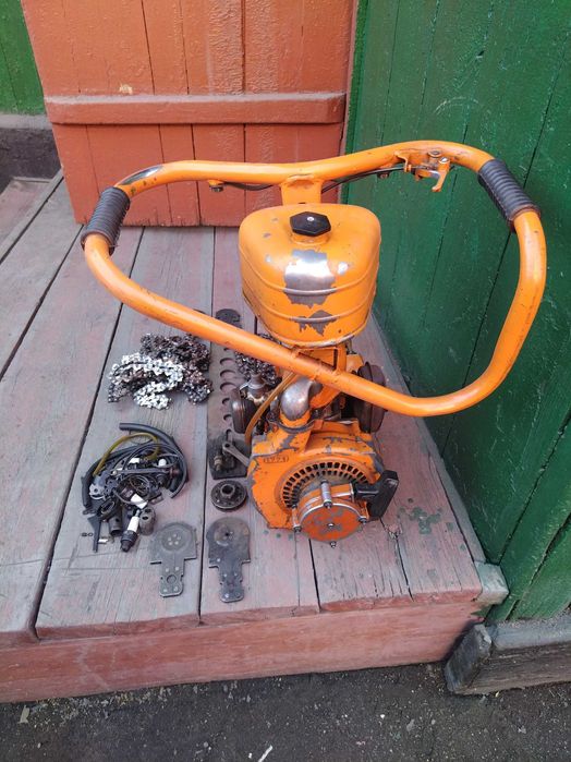 Продам с доставкой бензопилу