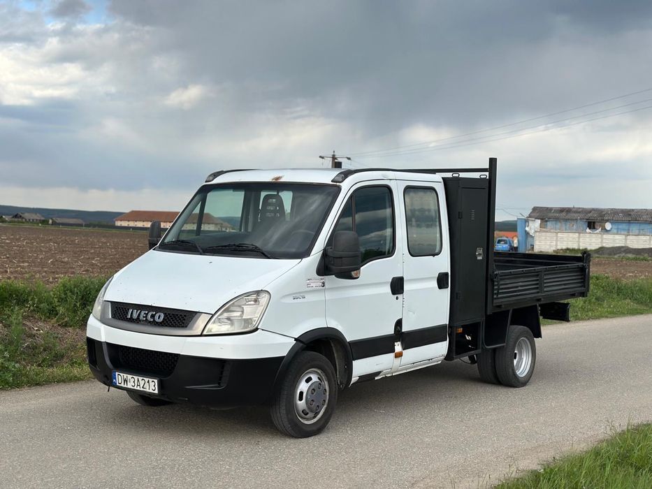 Iveco daily 2011 motor 3.0 basculabil  cu 7 locuri
