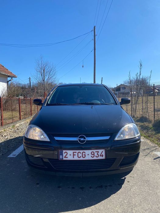 Mașină Opel corsa