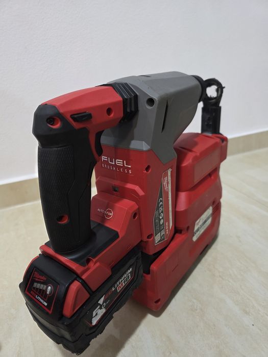 Rotopercutor Milwaukee M18 FH cu aspirator  M18 CDEX