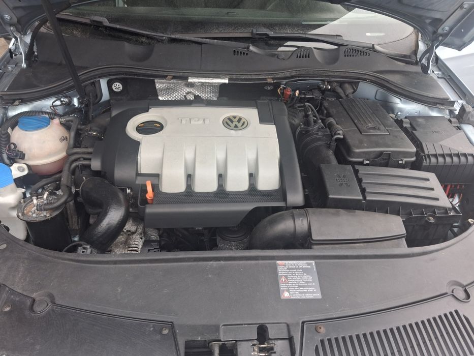 Vând vw passat b6
