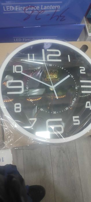 Devorga ilinadigan soat