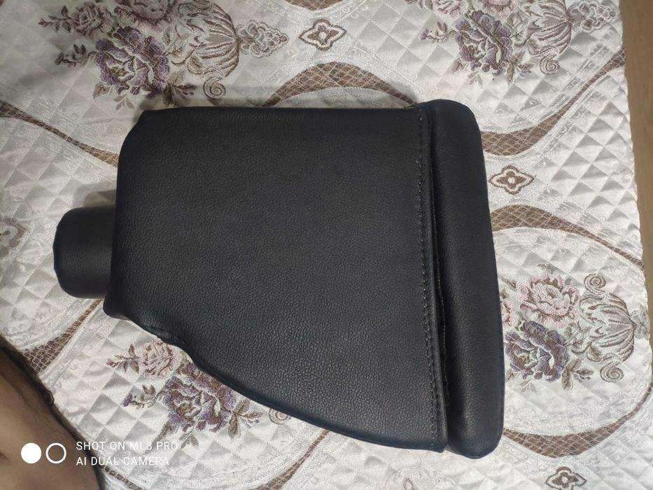 Подлокотник на accent 2019года