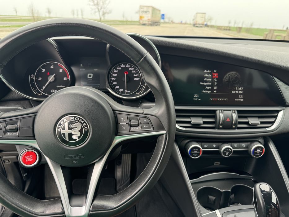 Alfa Romeo Giulia 2.2 AE