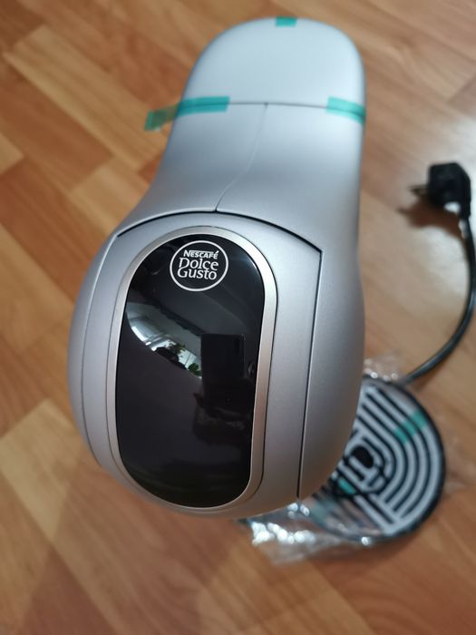 Кафе машина NESCAFE Dolce Gusto GENIO S Touch