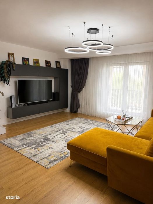 Vilă tip duplex de închiriat în Cosmopolis
