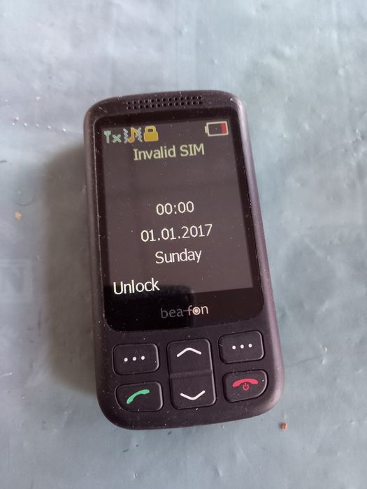 Vând telefon pentru Seniori cu șină