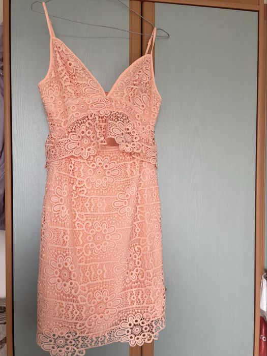 Нова официална рокля GUESS с етикет