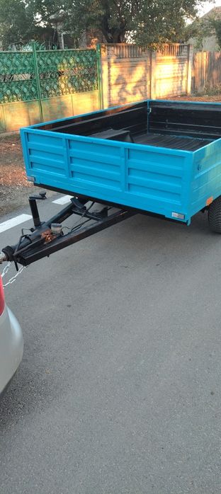 Vând Remorca 750kg