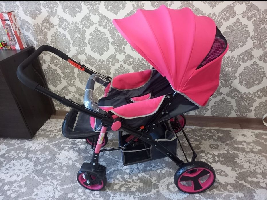 Детская коляска в хорошем состоянии