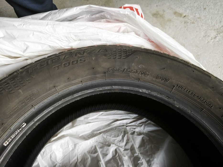 bridgestone turanza T005 205/55/16 91V, DOT 0520, 6mm грайфер, 4 броя